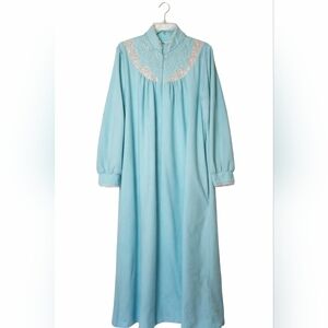 Amanda Stewart Women's Vintage Blue Embroidered Lace Detail House Coat Large